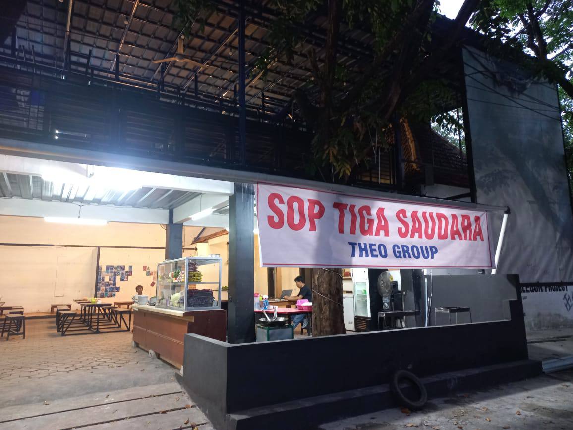 Outlet Sop Tiga Saudara - Theo Group